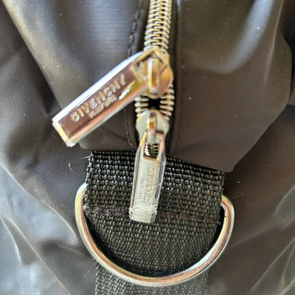 Givency Parfums Black Duffel Bag Travel Gym Overnight Multiuse Carry-On - Picture 8 of 9